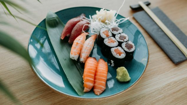 Le pones los pelos de punta a los japoneses cuando comes sushi: estos son los errores que cometes