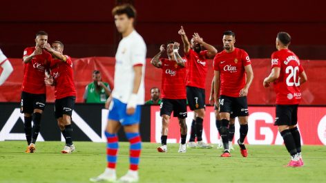Muriqi celebra el gol ante el Barcelona. (AFP)