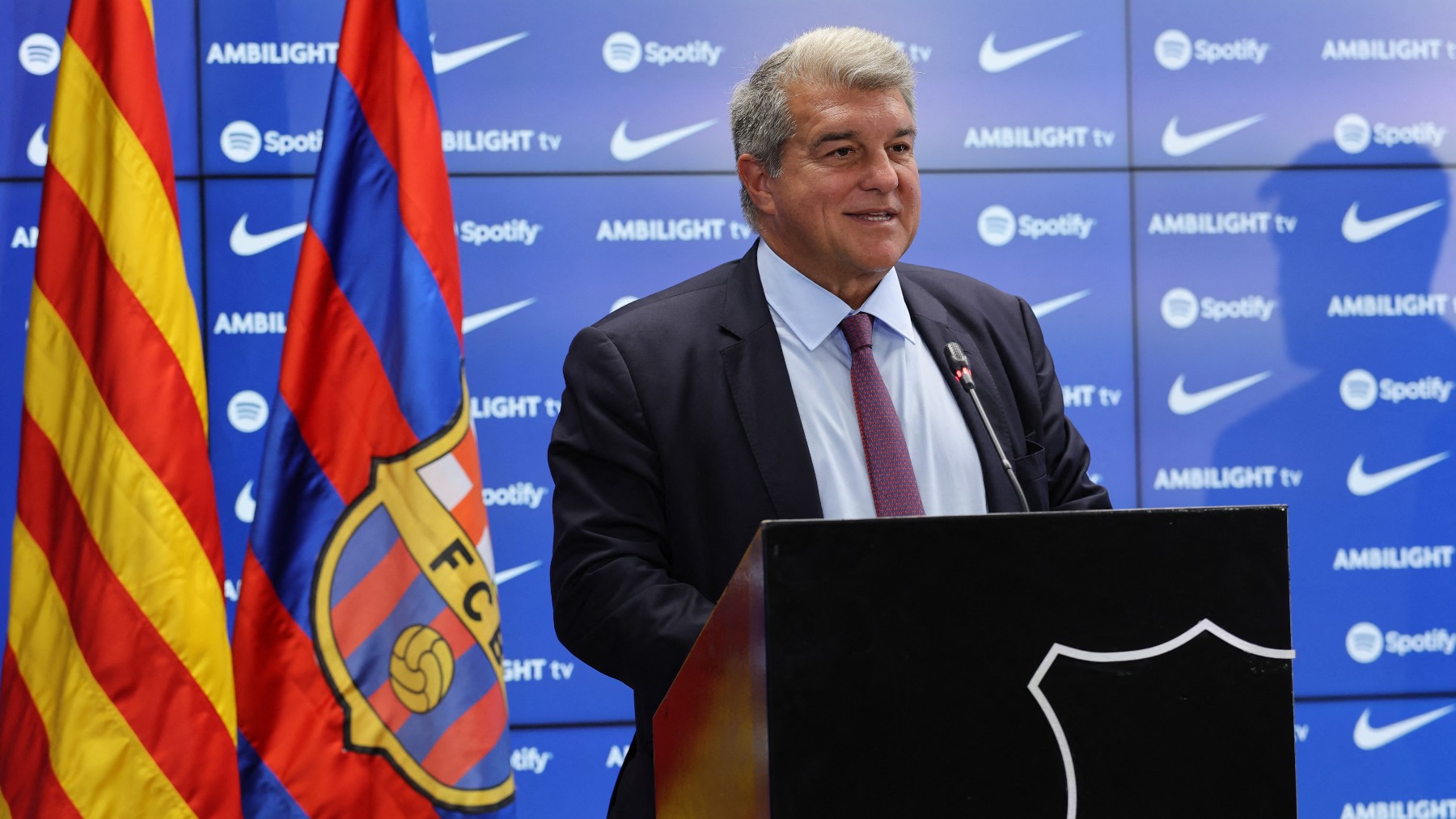 Joan Laporta en rueda de prensa. (AFP)