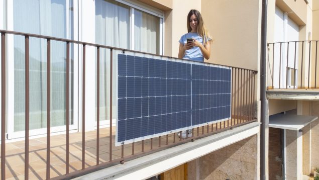 Panel solar balcón