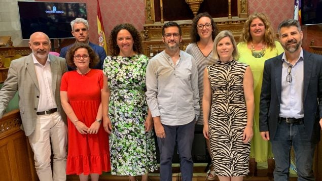 El grupo socialista del Consell de Mallorca con Cati Cladera al frente.