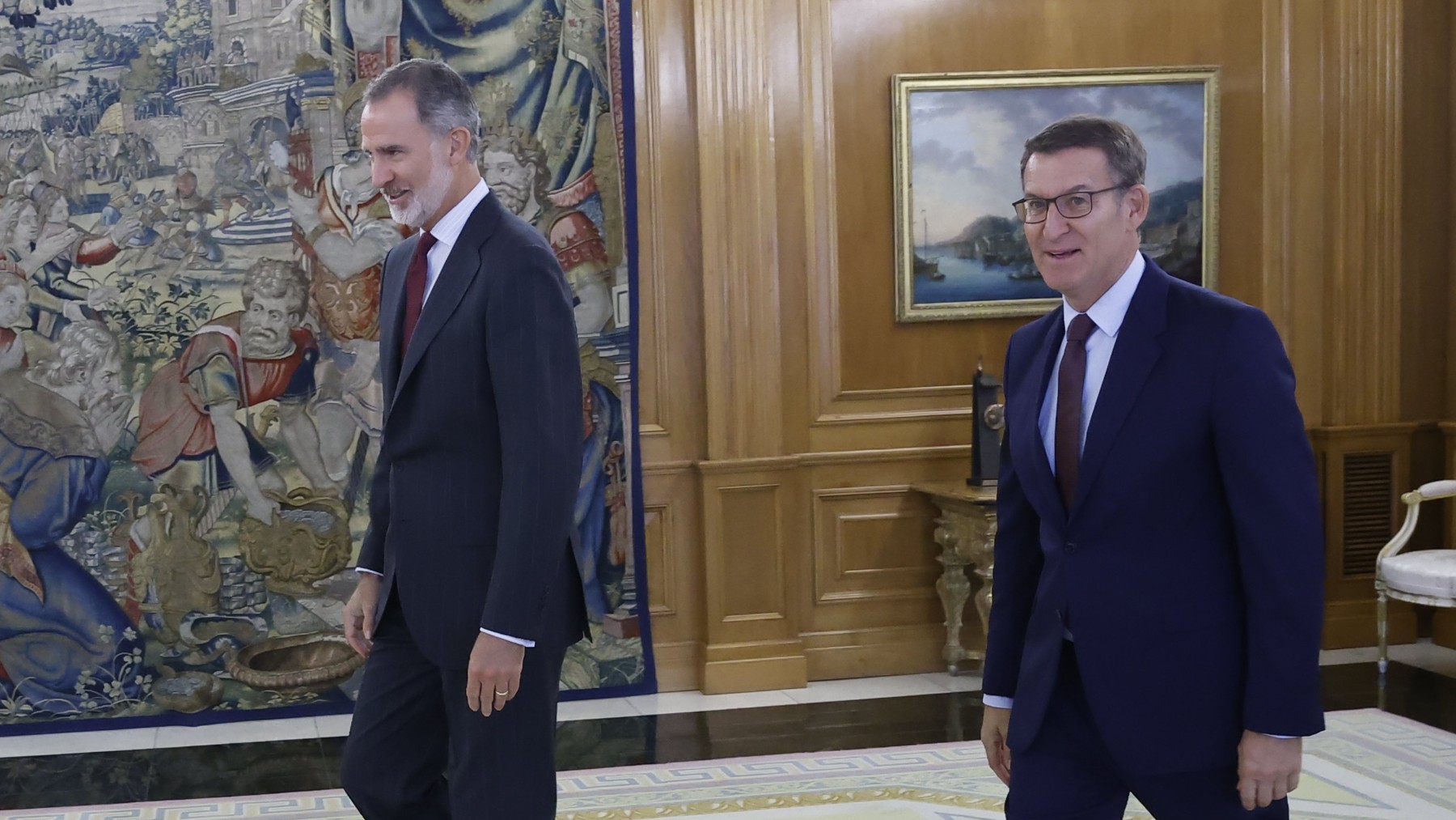 Felipe VI con Feijóo en Zarzuela este martes. (Foto: Casa del Rey)