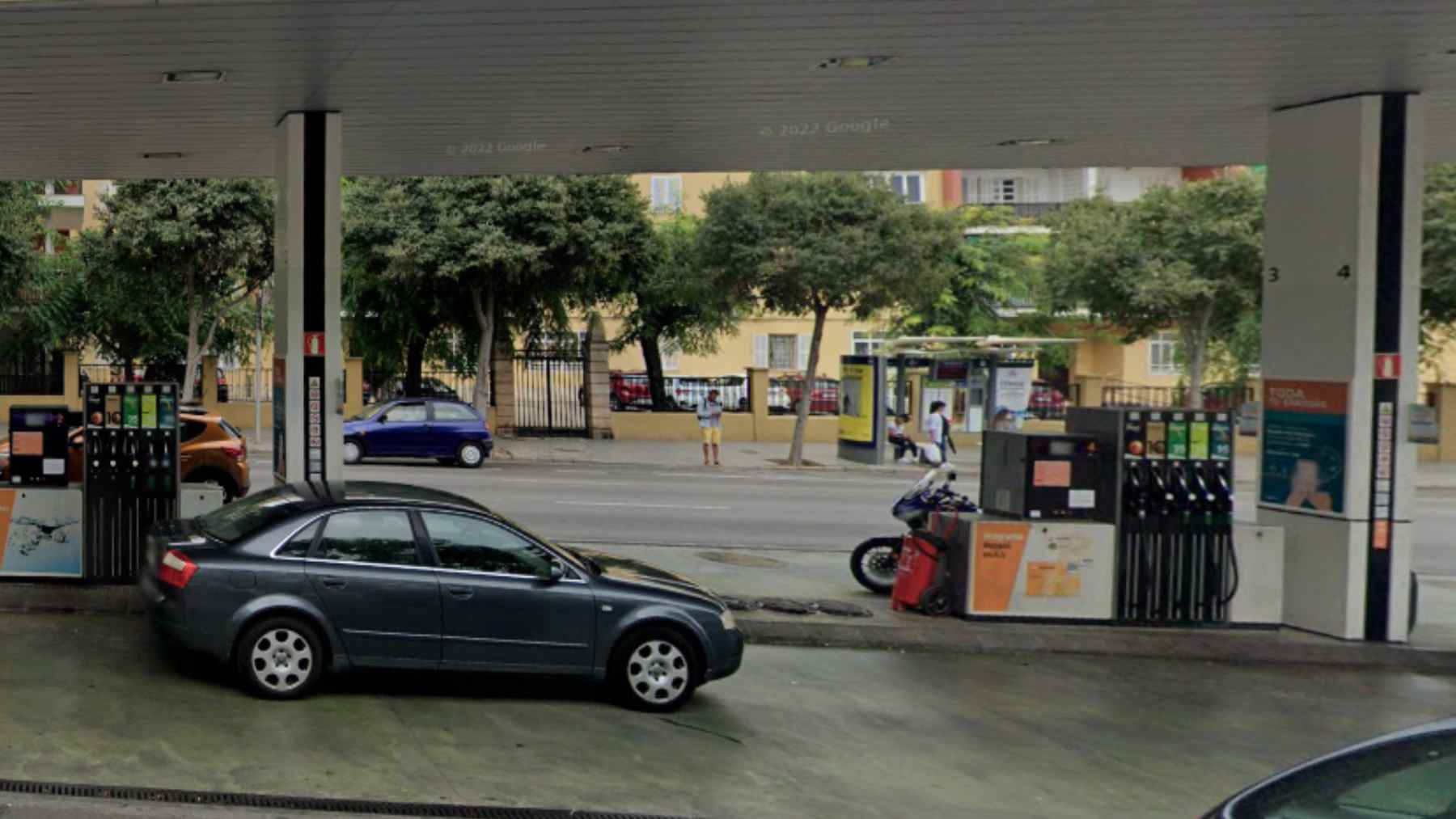 Gasolinera de Avenidas en Palma.
