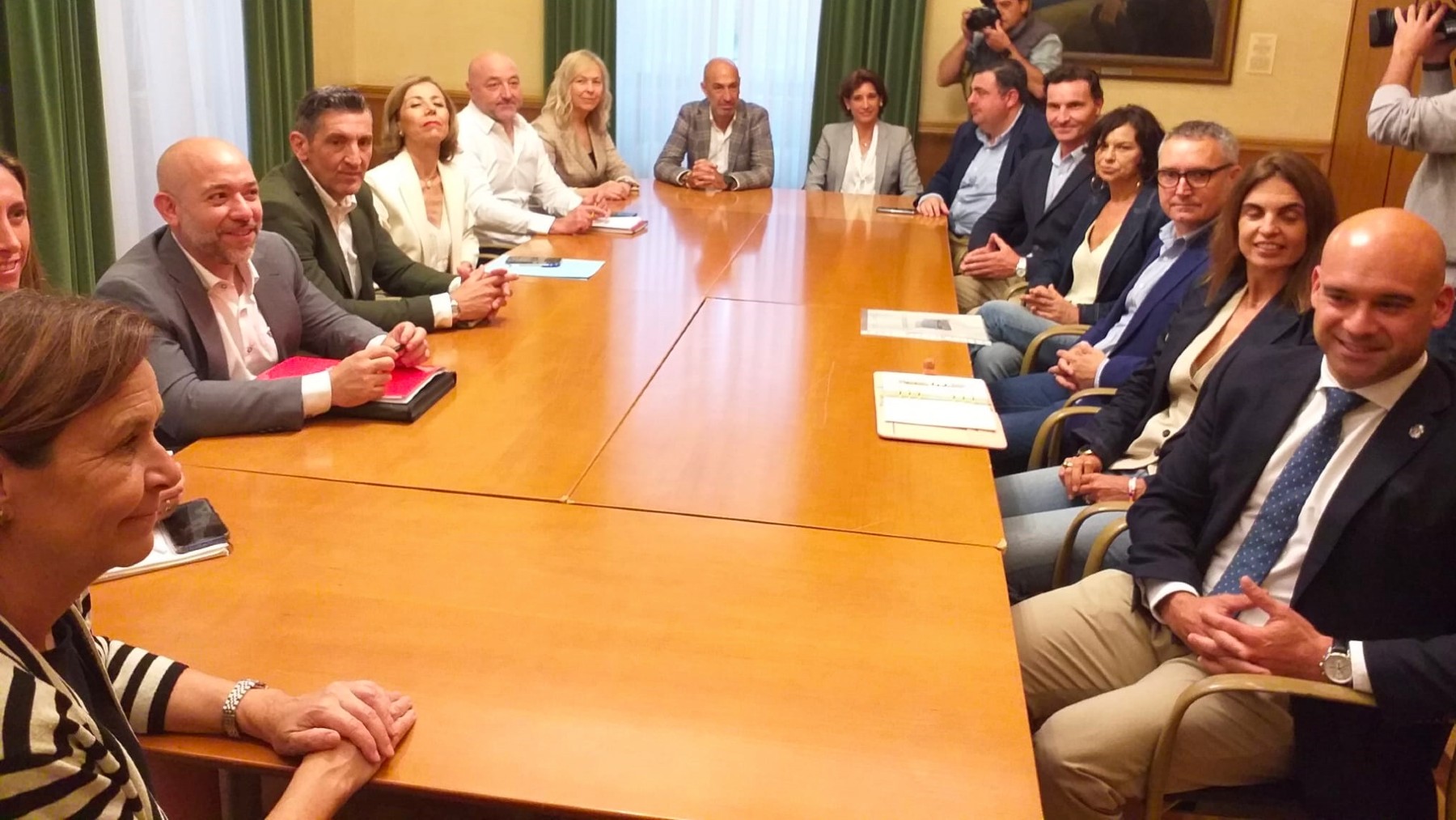 La alcaldesa de Gijón, Carmen Moriyón, presidiendo una reunión. (Foto: EP)
