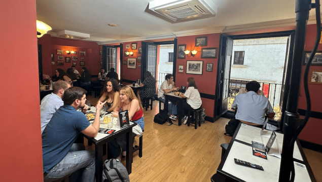 Éxito rotundo en las Citas a Ciegas de 100 Montaditos