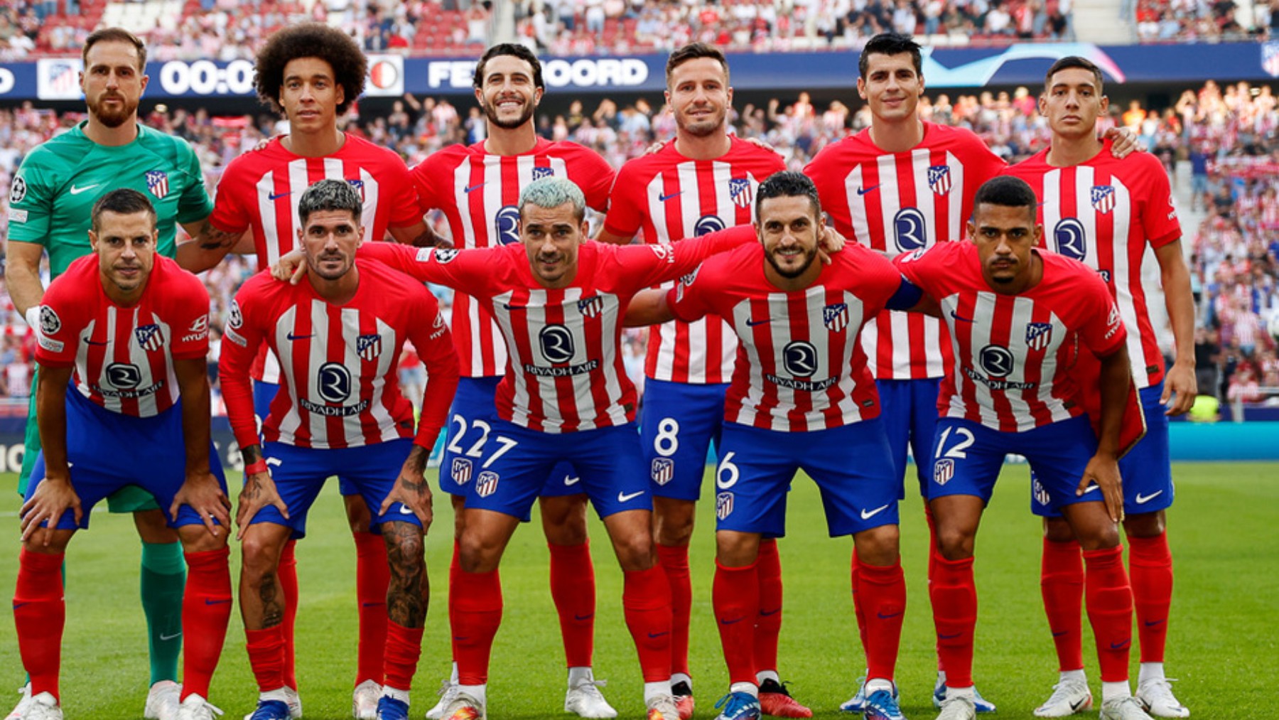 Alineación ante el Feyenoord