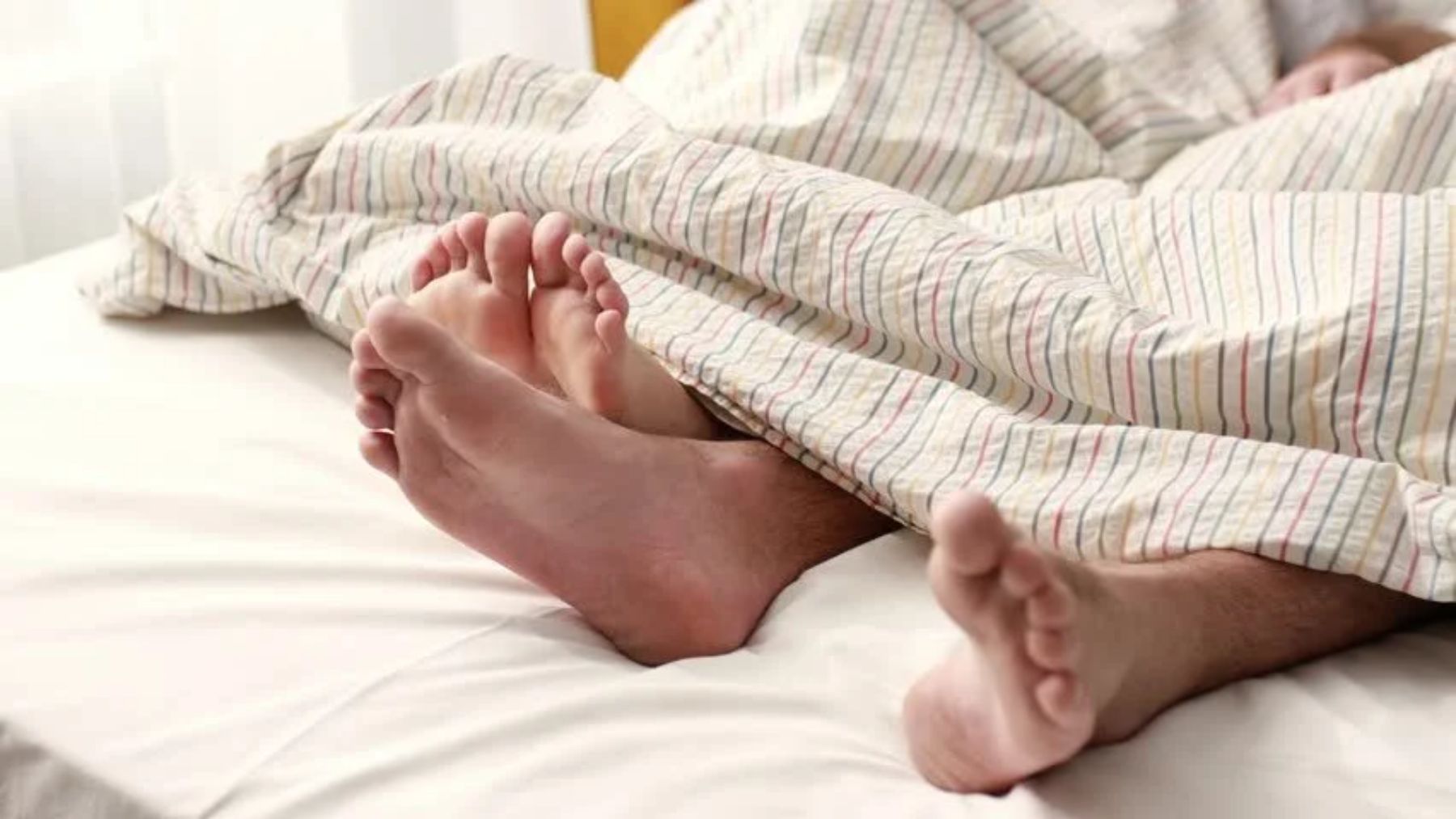 Qué le sucede al cuerpo cuando duermes sin ropa interior