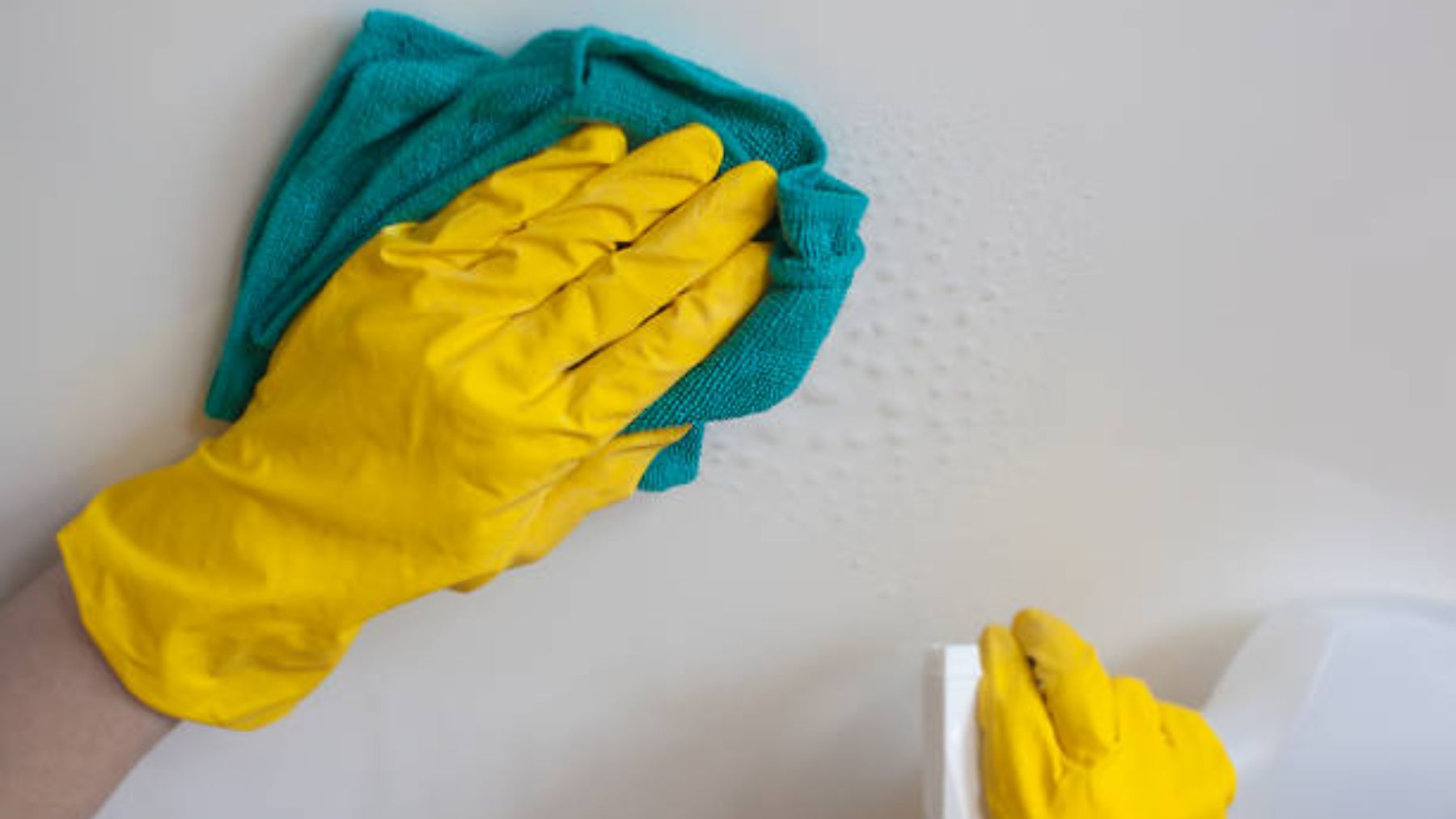 4 trucos para limpiar las paredes manchadas - Mejor con Salud