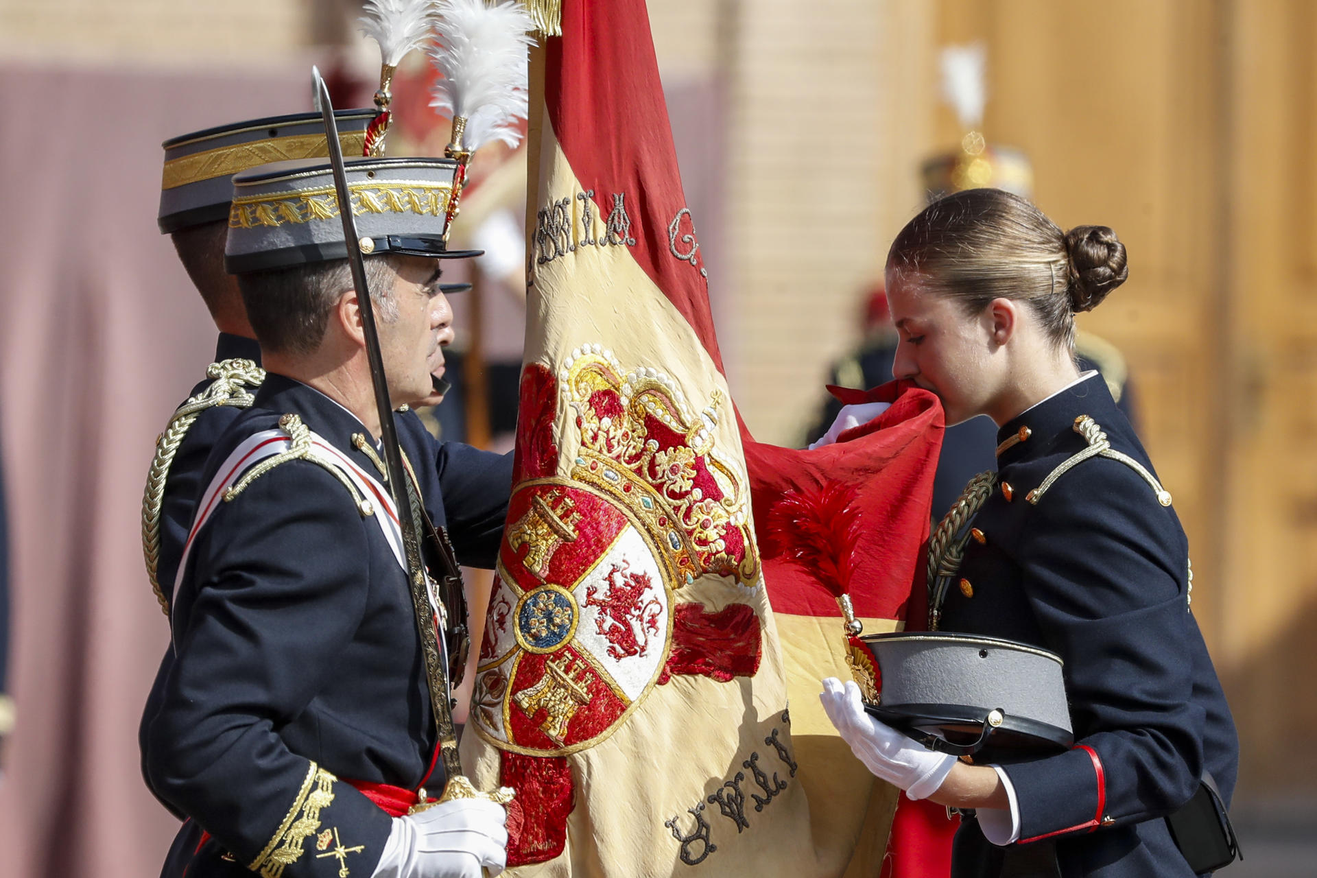 La princesa de Asturias, Leonor, jura bandera en Zaragoza