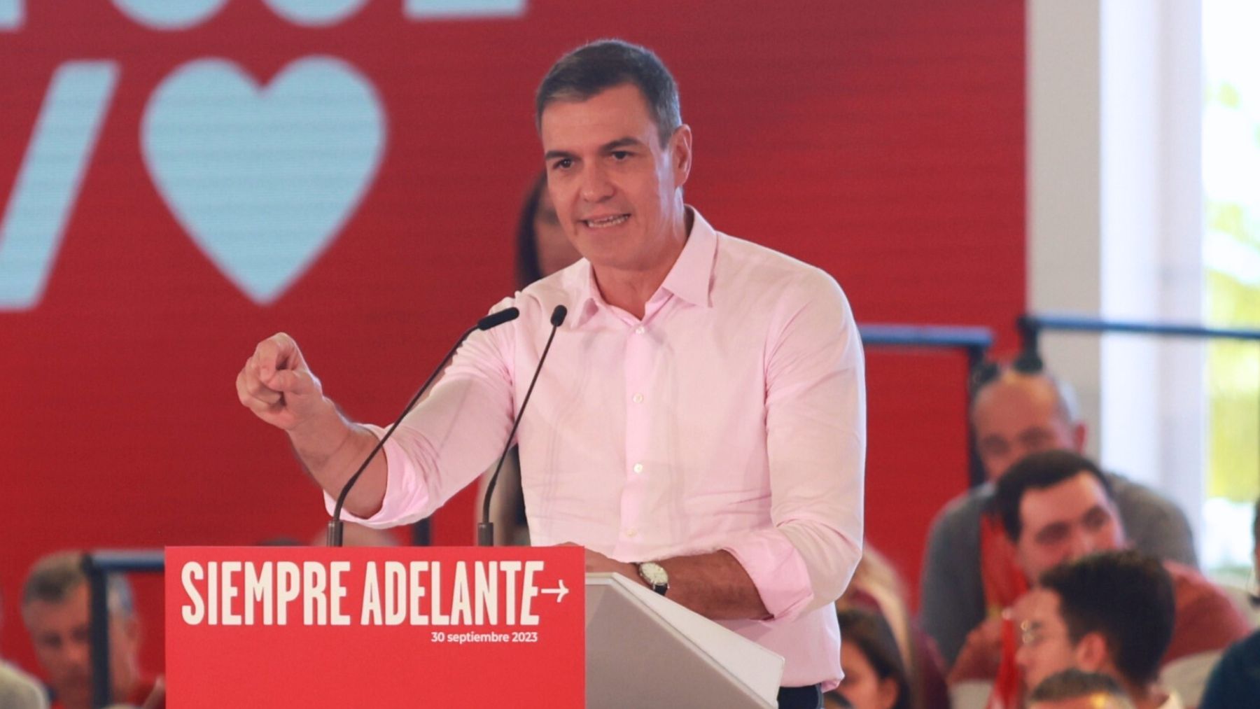 Pedro Sánchez durante un mitin en Granada. Foto: EP
