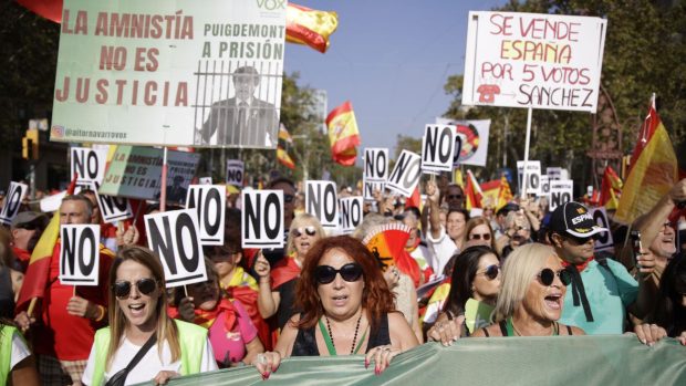 imágenes pancartas manifestación Barcelona