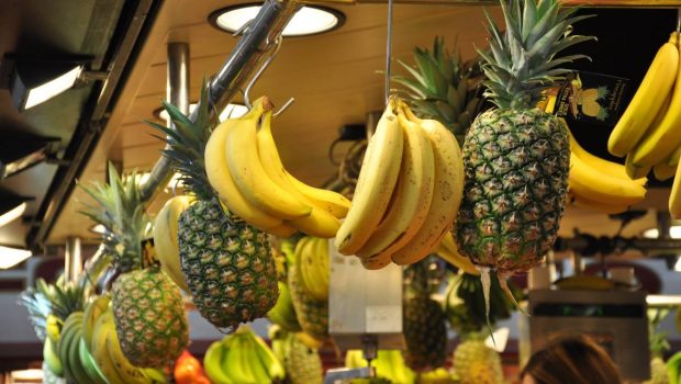 Plátano y piña