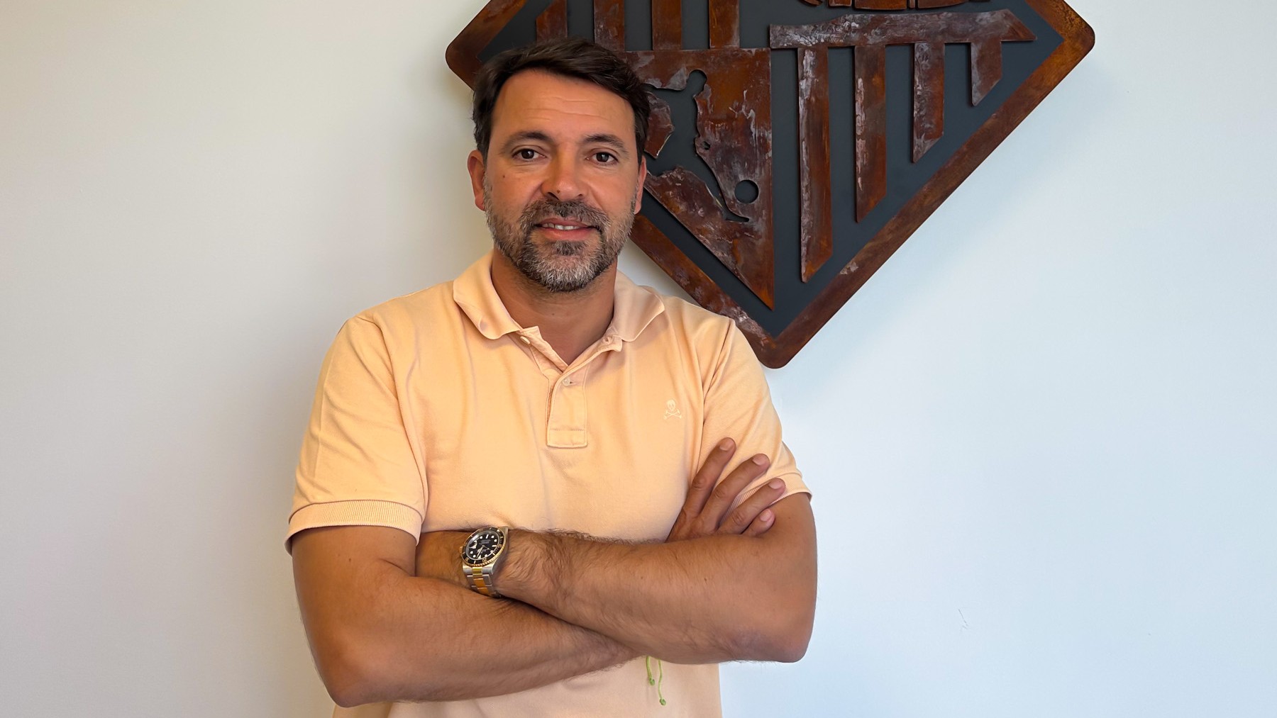 José Tirado, este lunes en las oficinas del club en Son Moix (1)