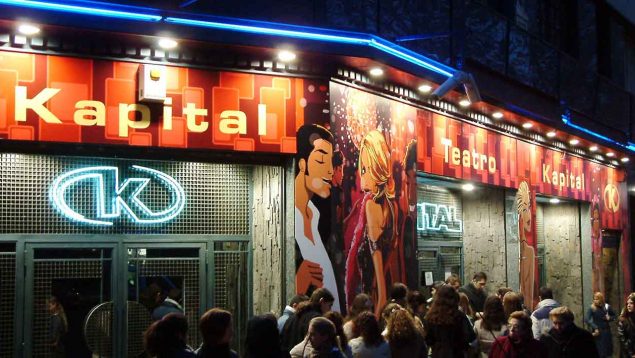 Investigan la violación con sumisión química de una estudiante en la discoteca Kapital de Madrid