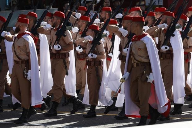 Los Regulares de Ceuta en el desfile del 12 de octubre