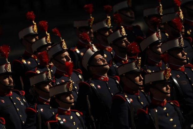 Guardia Real durante en el desfile militar del 12 de octubre
