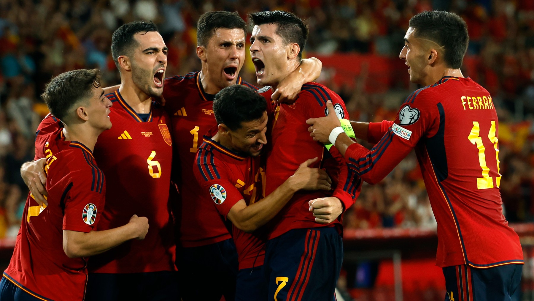 España celebra un gol. (EFE)