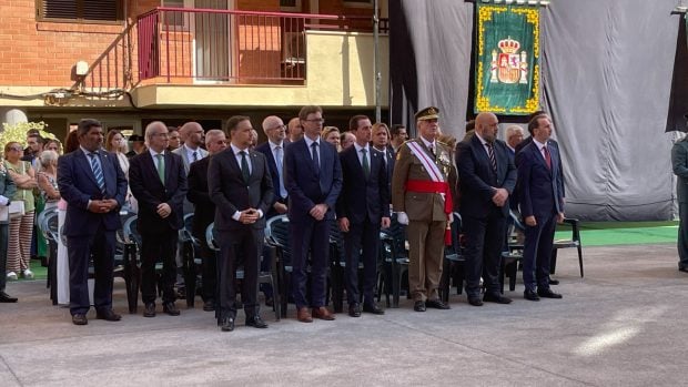Autoridades civiles presentes en el acto de celebración de la patrona de la Guardia Civil.