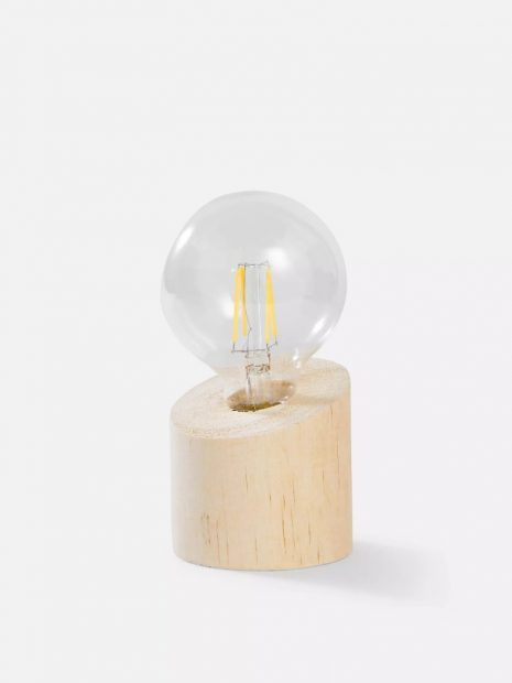 Cuesta 7 euros y parece de Maisons du Monde: hay colas por conseguir esta lámpara de Primark