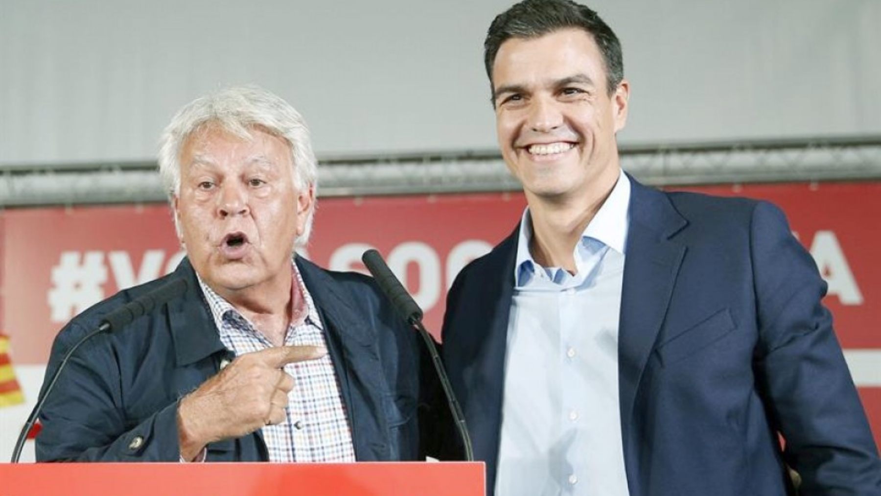 Felipe González y Pedro Sánchez. (Foto: EP)