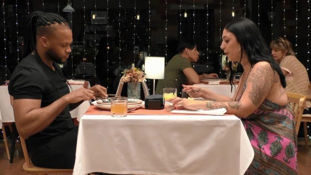Ariel y Marina en 'First Dates'.
