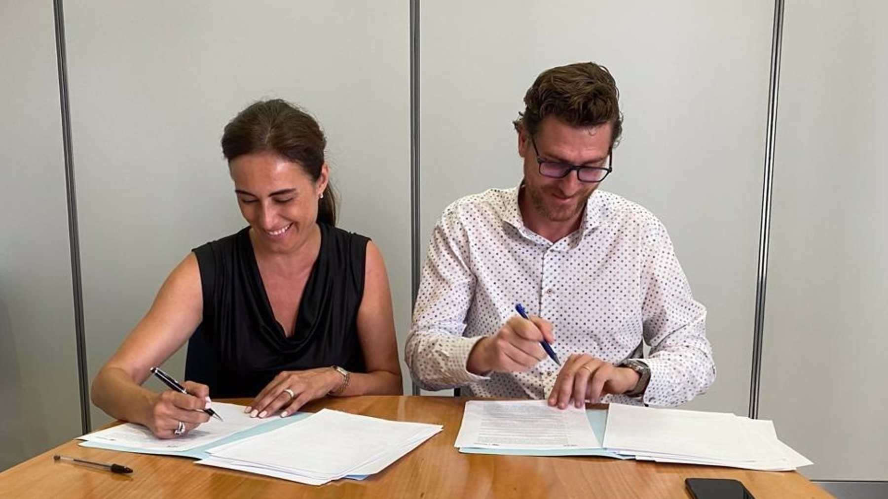 Los portavoces parlamentarios de Vox y PP, Idoia Ribas y Sebastià Sagreras.