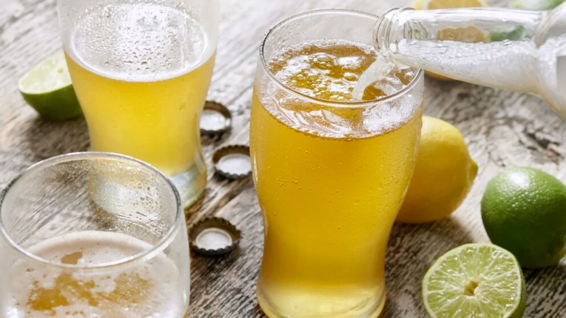 Un experto en nutrición advierte sobre la cerveza con limón