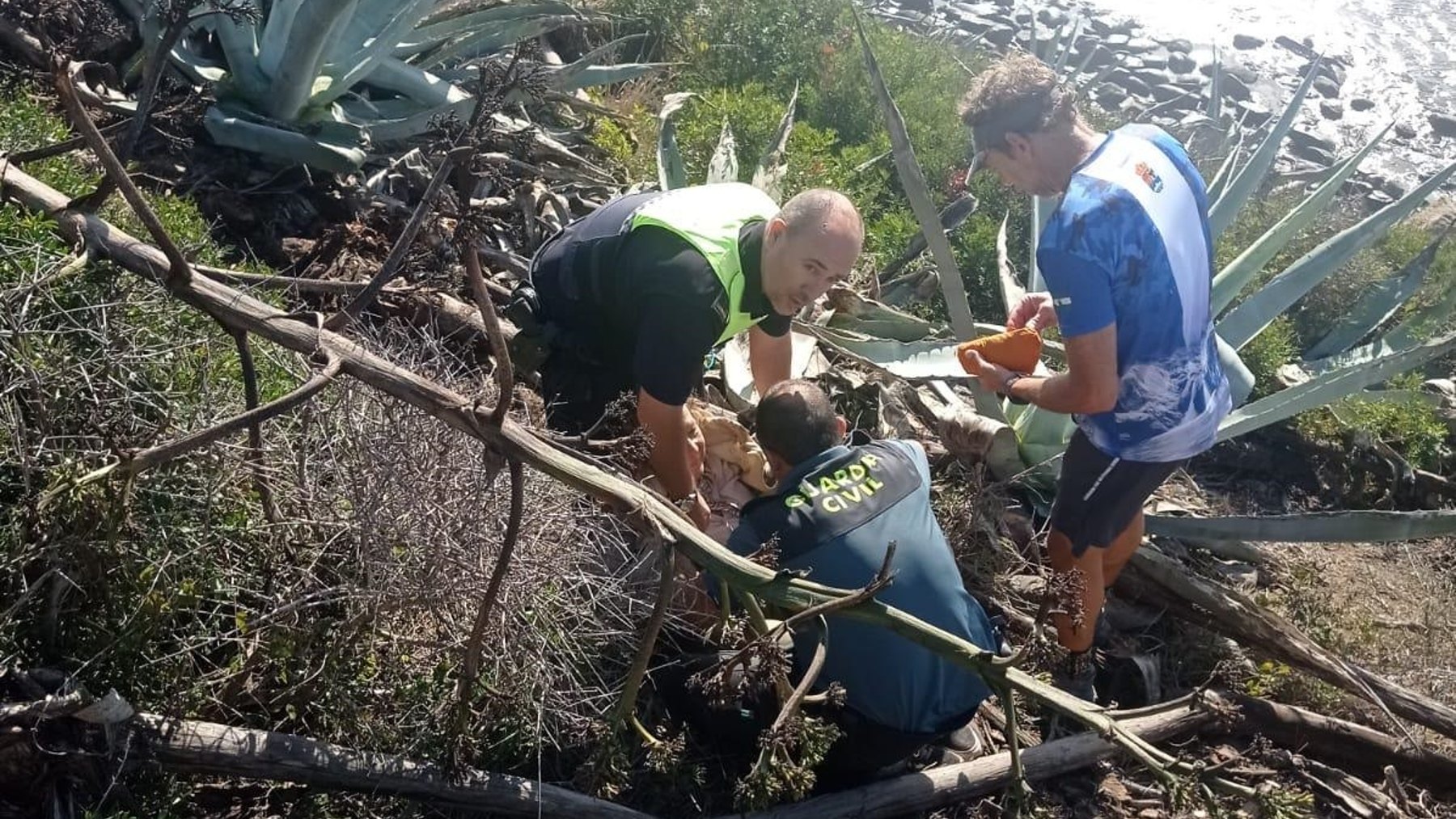 Rescatada en una ladera una mujer desaparecida en Tarifa durante 22 horas (GUARDIA CIVIL).