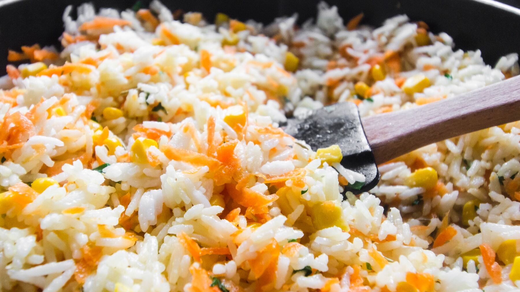 No vuelvas a hacer esto con el arroz: corres peligro si te lo comes así