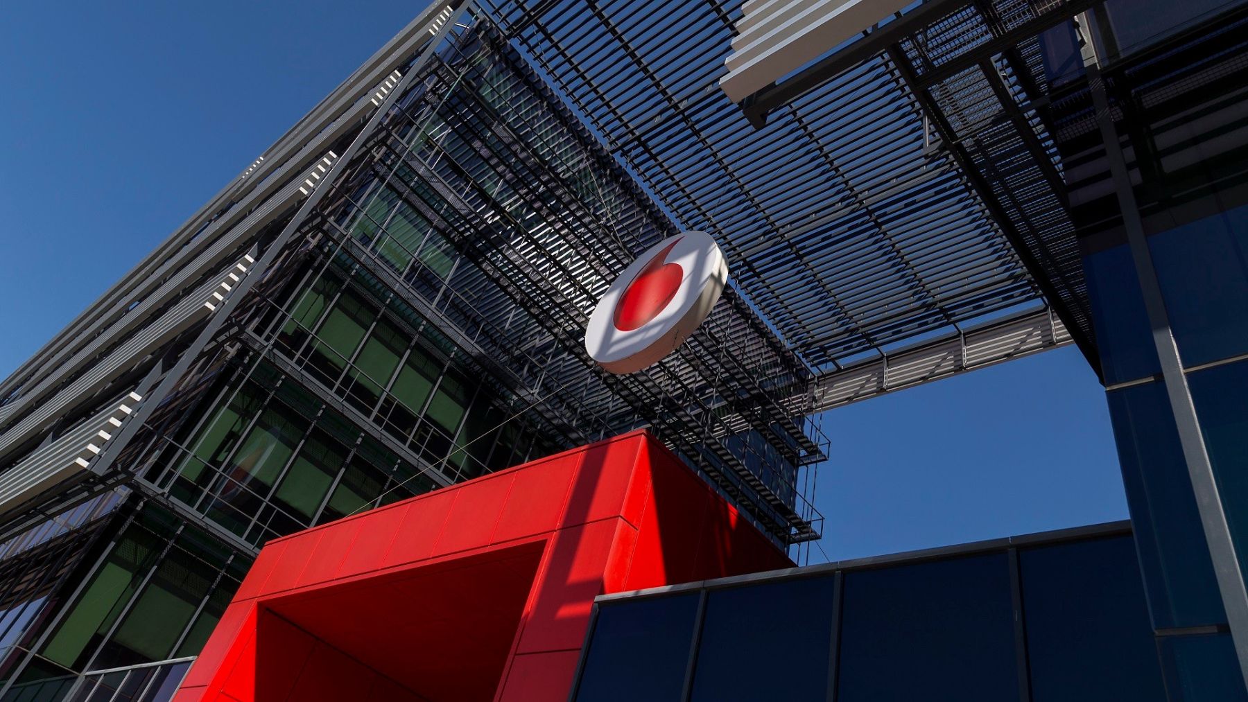 La marca Vodafone permanecerá, al menos, 10 años más en España