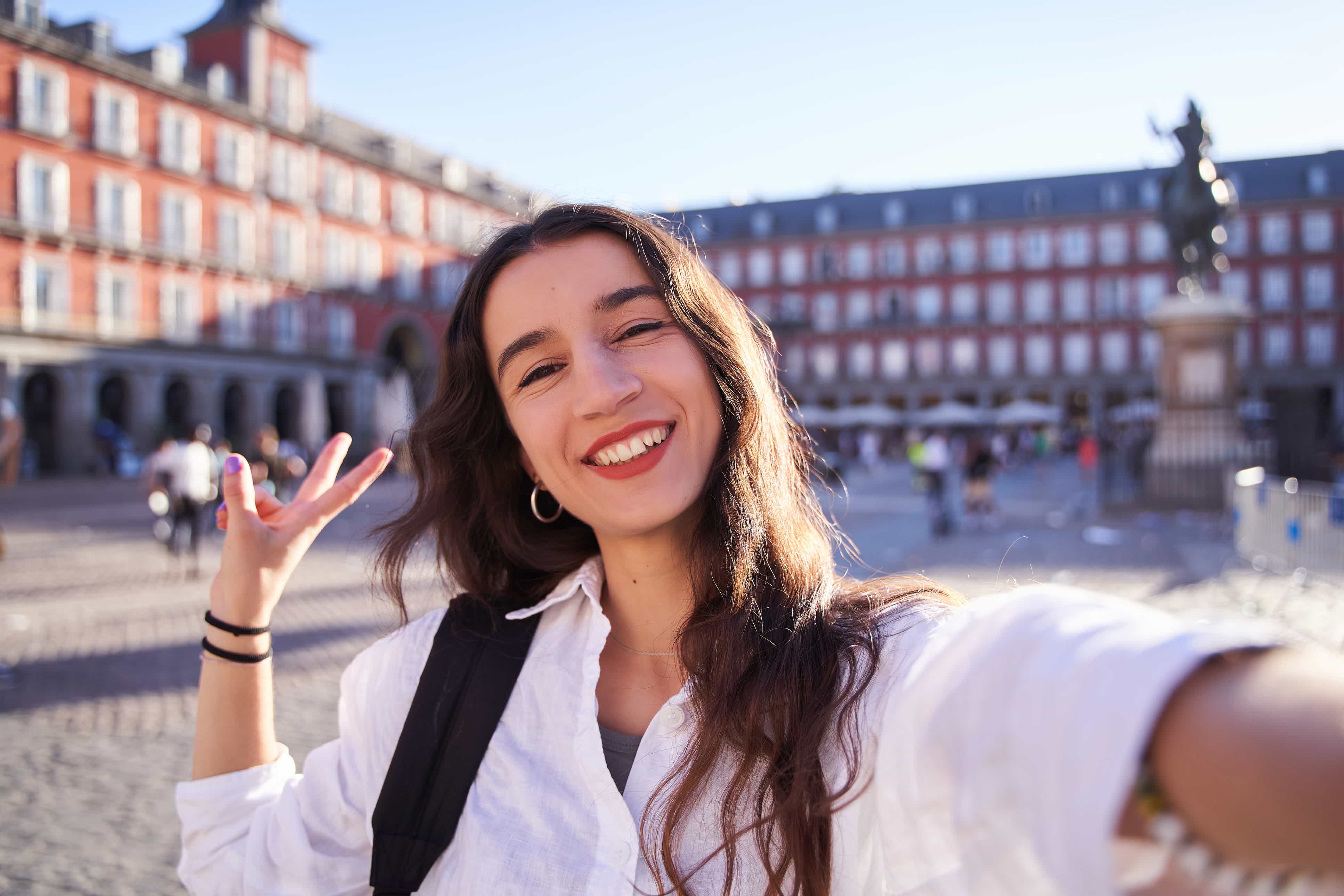 Turista en la Plaza Mayor de Madrid. @Istock