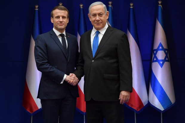 El presidente francés, Emmanuel Macron, y el primer ministro de Israel, Benjamin Netanyahu.