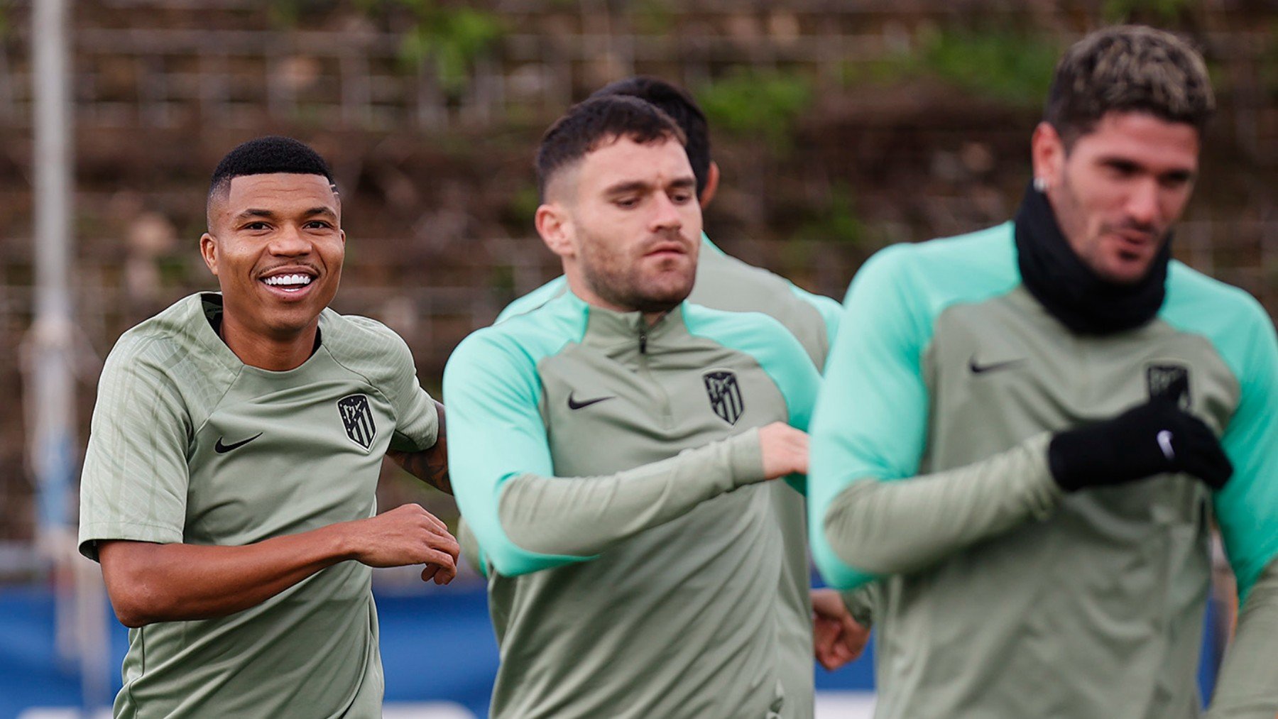 Reinildo, tras Galán y De Paul en el entreno de hoy