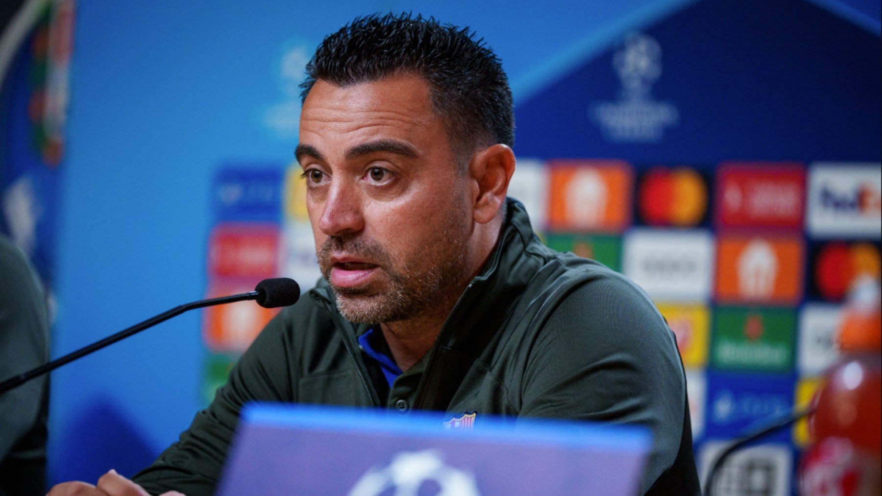 Xavi Hernández en rueda de prensa.