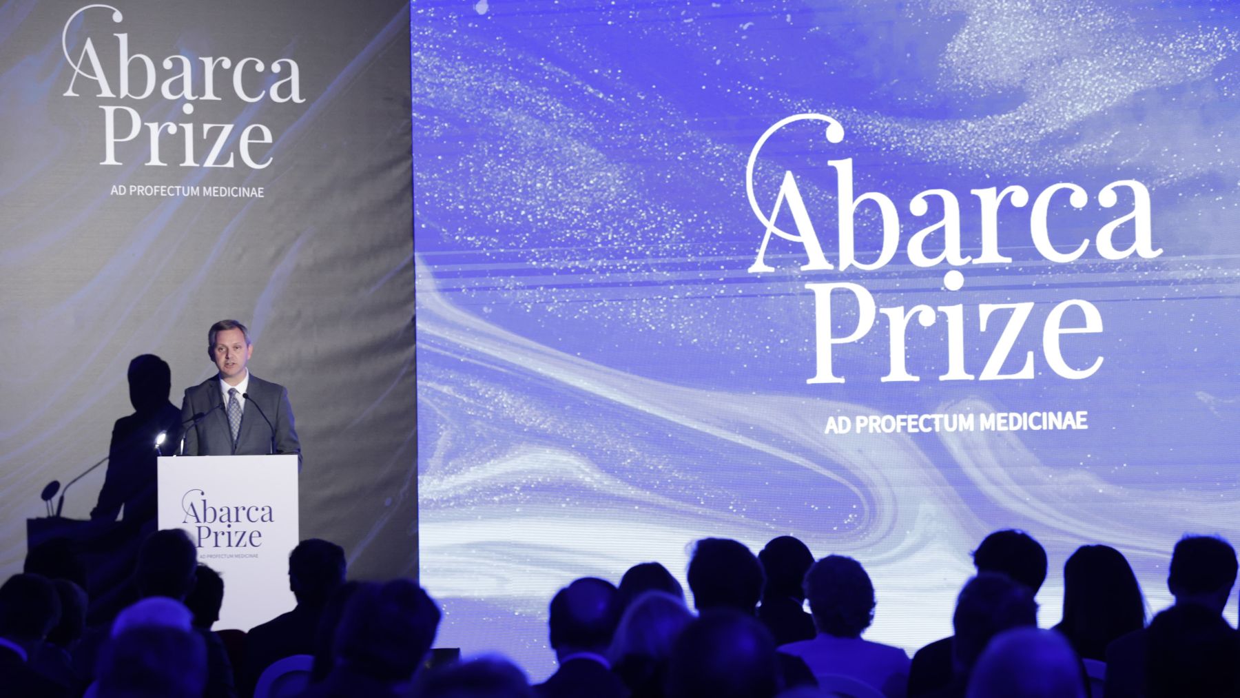 El ministro de Sanidad, José Miñones, en los Premios Abarca Prize