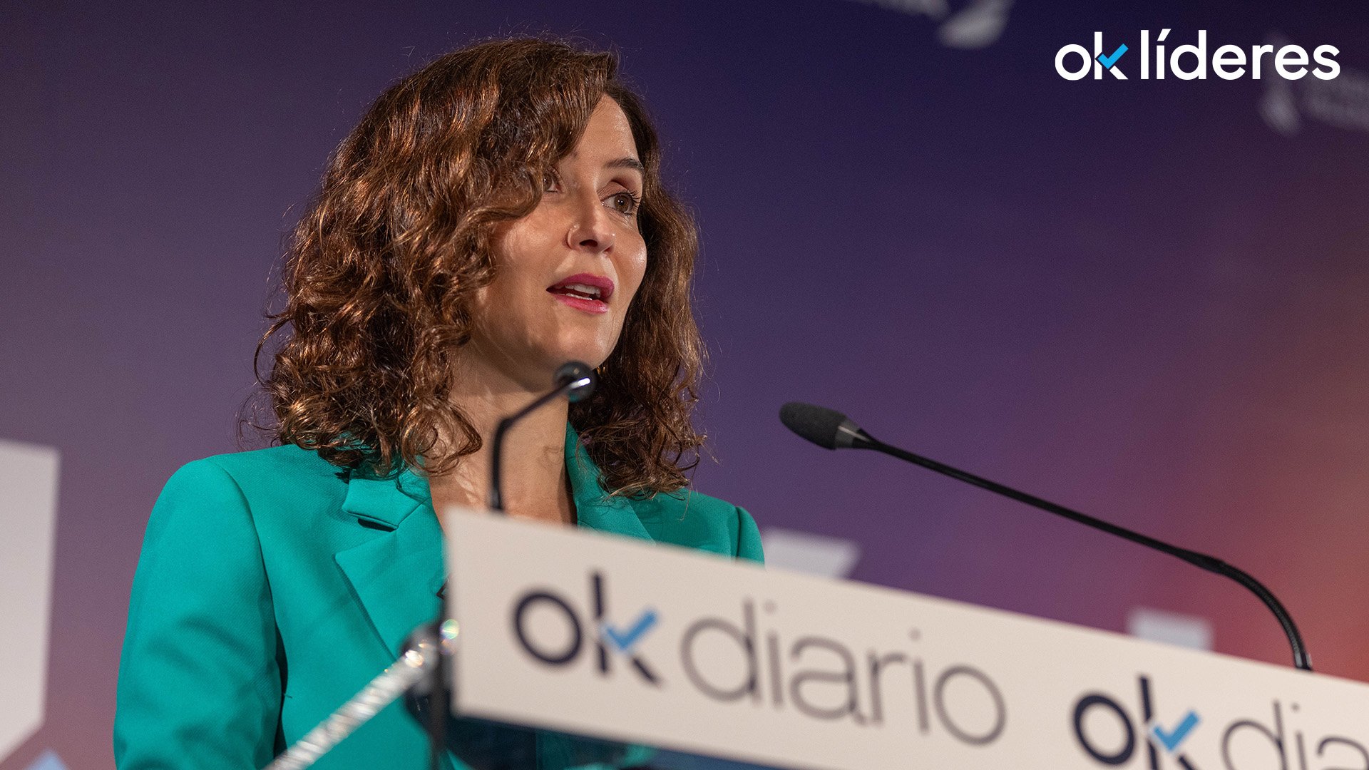 Isabel Díaz Ayuso recordó en el evento OKLÍDERES que el Impuesto de las grandes fortunas va contra los madrileños.