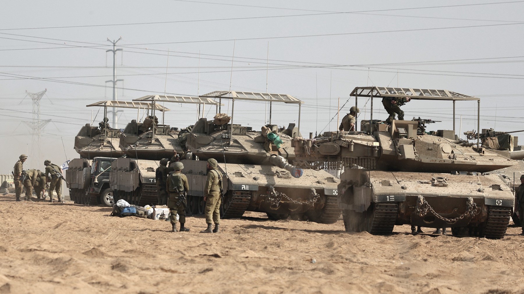 Soldados y vehículos militares de Israel.