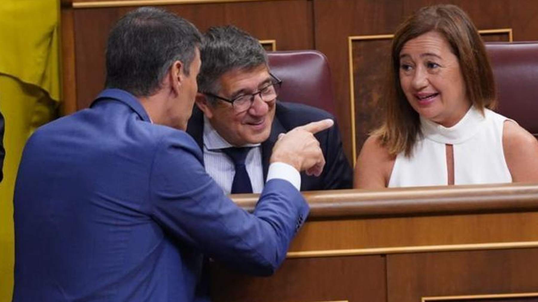 Pedro Sánche con Francina Armengol y Patxi López en el Congreso de los Diputados.