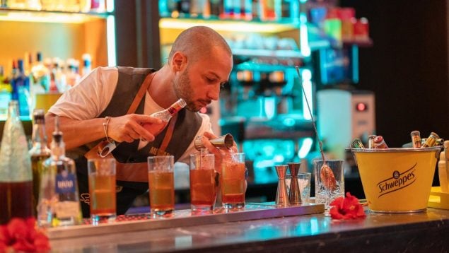 barmans, bartender, cócteles, coctelería,