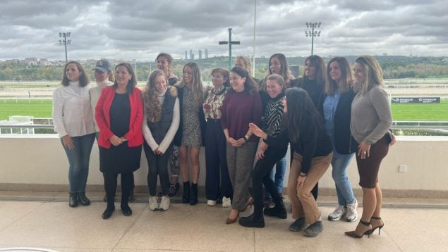 Asociación de Mujeres Profesionales del Turf