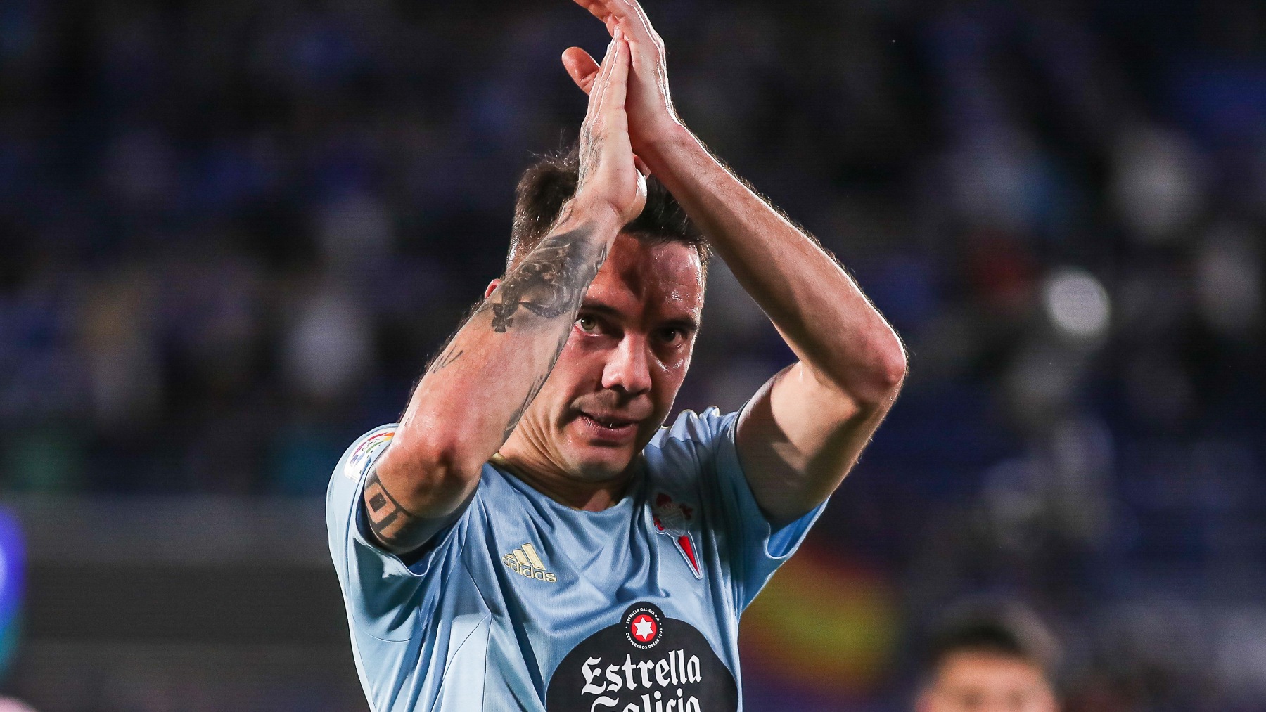 Iago Aspas pidiendo perdón. (Europa Press)