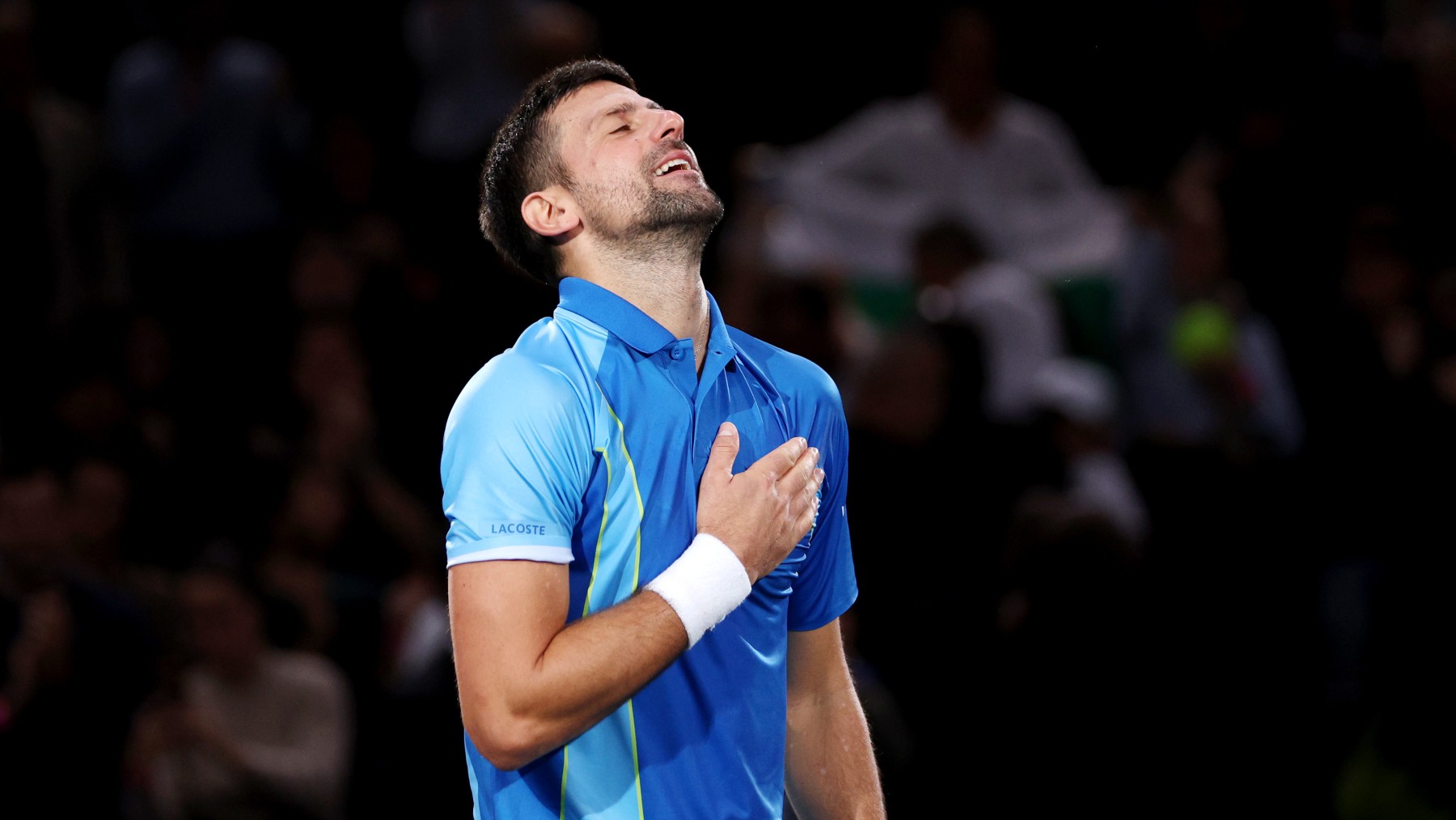 Novak Djokovic celebra su victoria en el Masters 1000 de París-Bercy. (Getty)