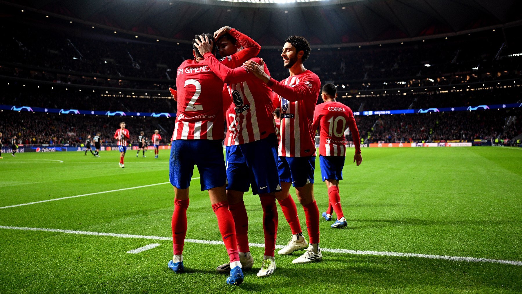 El Atlético de Madrid celebra un gol contra el Celtic. (Getty)