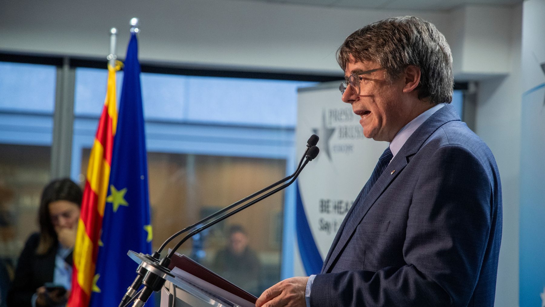 Puigdemont comparece ante los medios