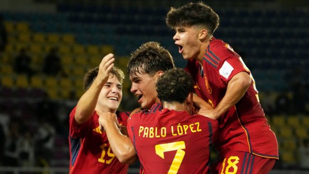 Selección de fútbol sub-17 de españa contra malí sub-17