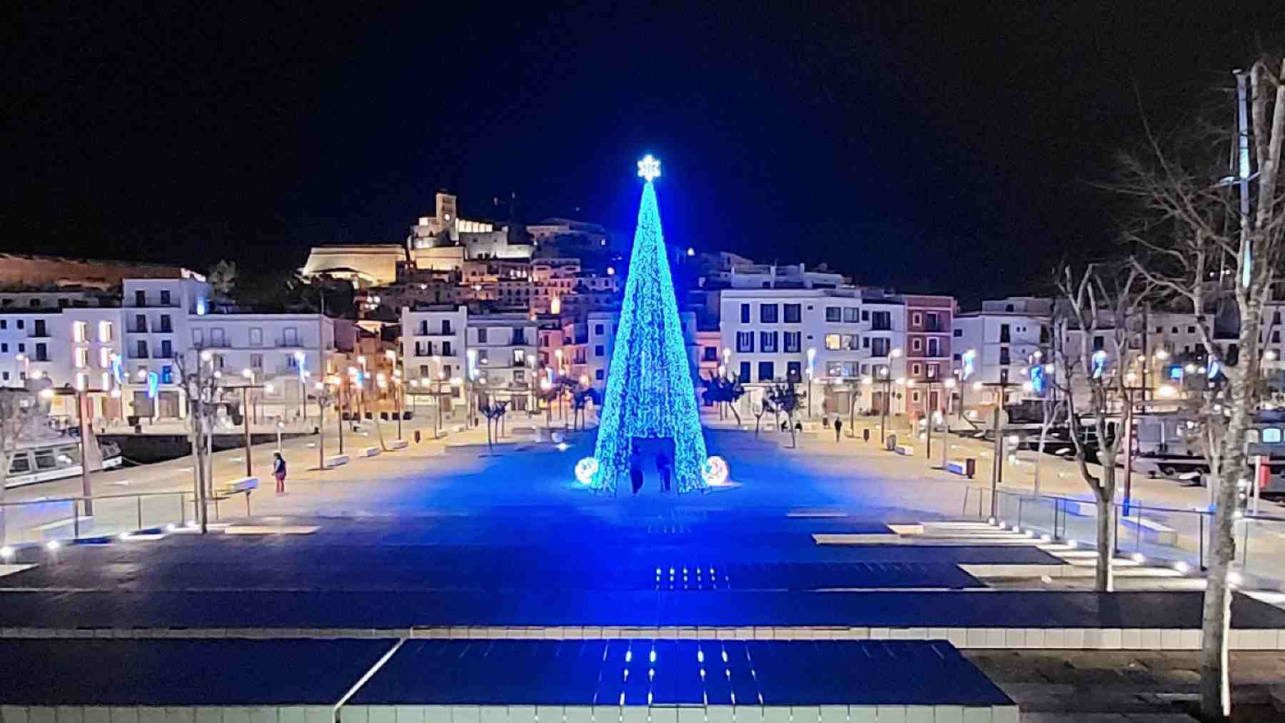 La APB organiza el primer concurso de iluminación navideña en los puertos de Ibiza y la Savina.