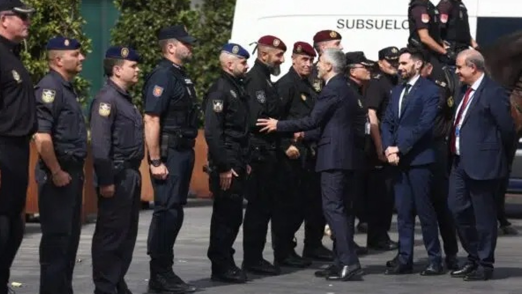El ministro del Interior, Fernando Grande-Marlaska, durante una visita a instalaciones policiales.