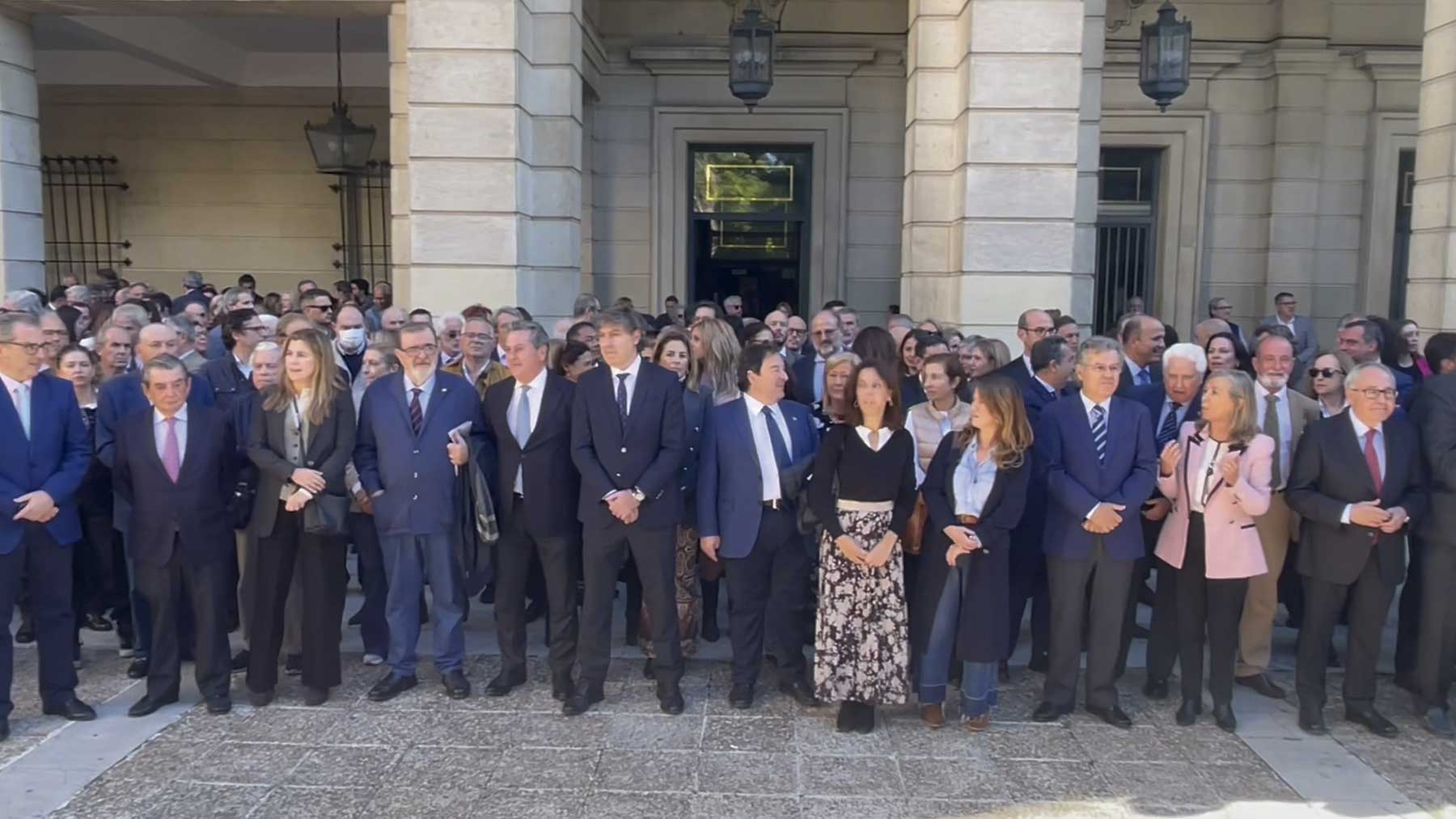 Cientos de jueces se manifiestan en Sevilla contra la amnistía.