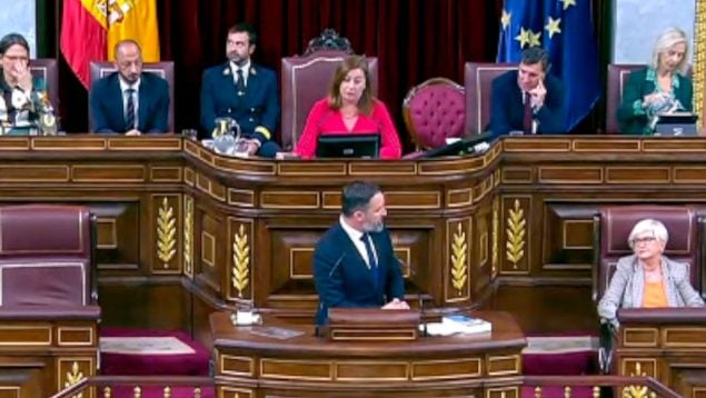 Abascal acusa a Sánchez de dar un "golpe de estado", Armengol le pide  retirarlo y Vox se va del Congreso