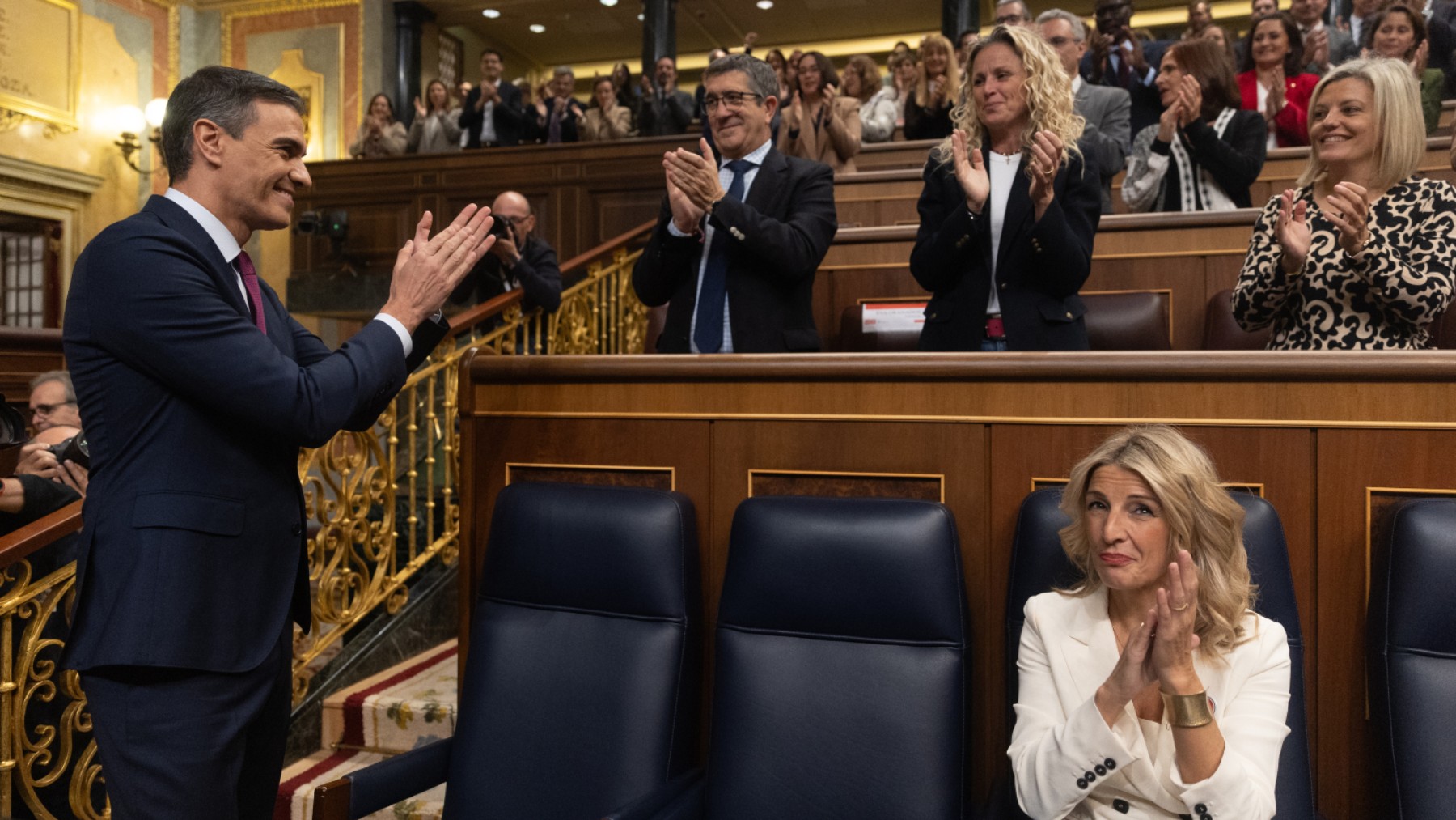 Pedro Sánchez, aplaudido por sus diputados en el Congreso (Foto: Ep)